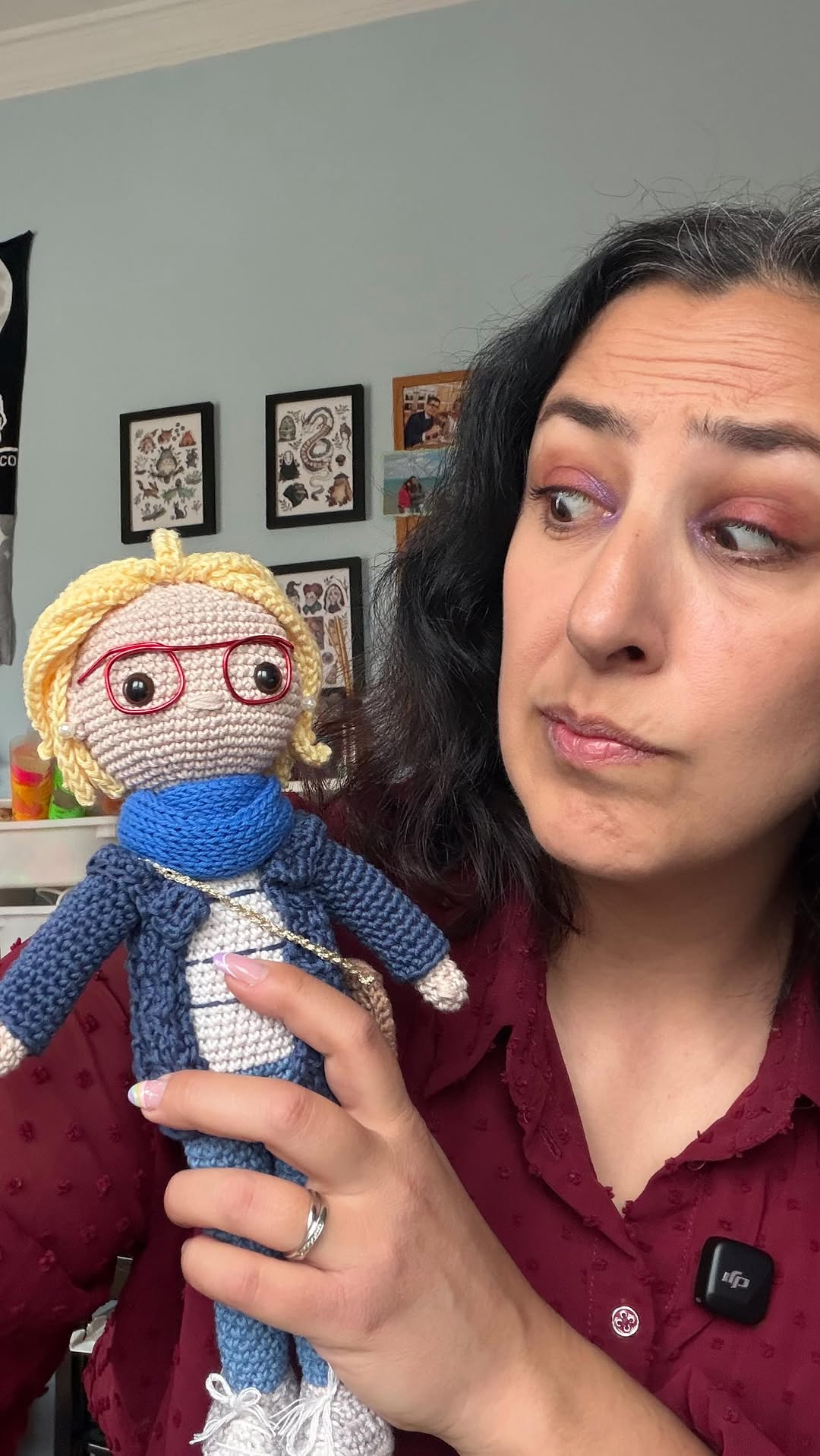 Ovillo de lana amarillo