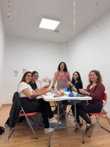 Materiales para una actividad de crochet